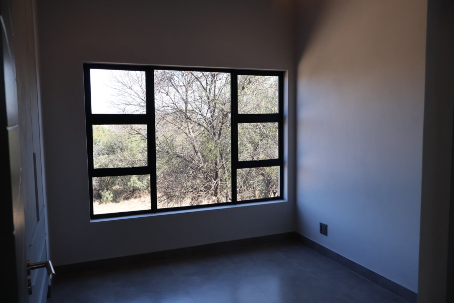 5 Bedroom Property for Sale in Kosmos North West
